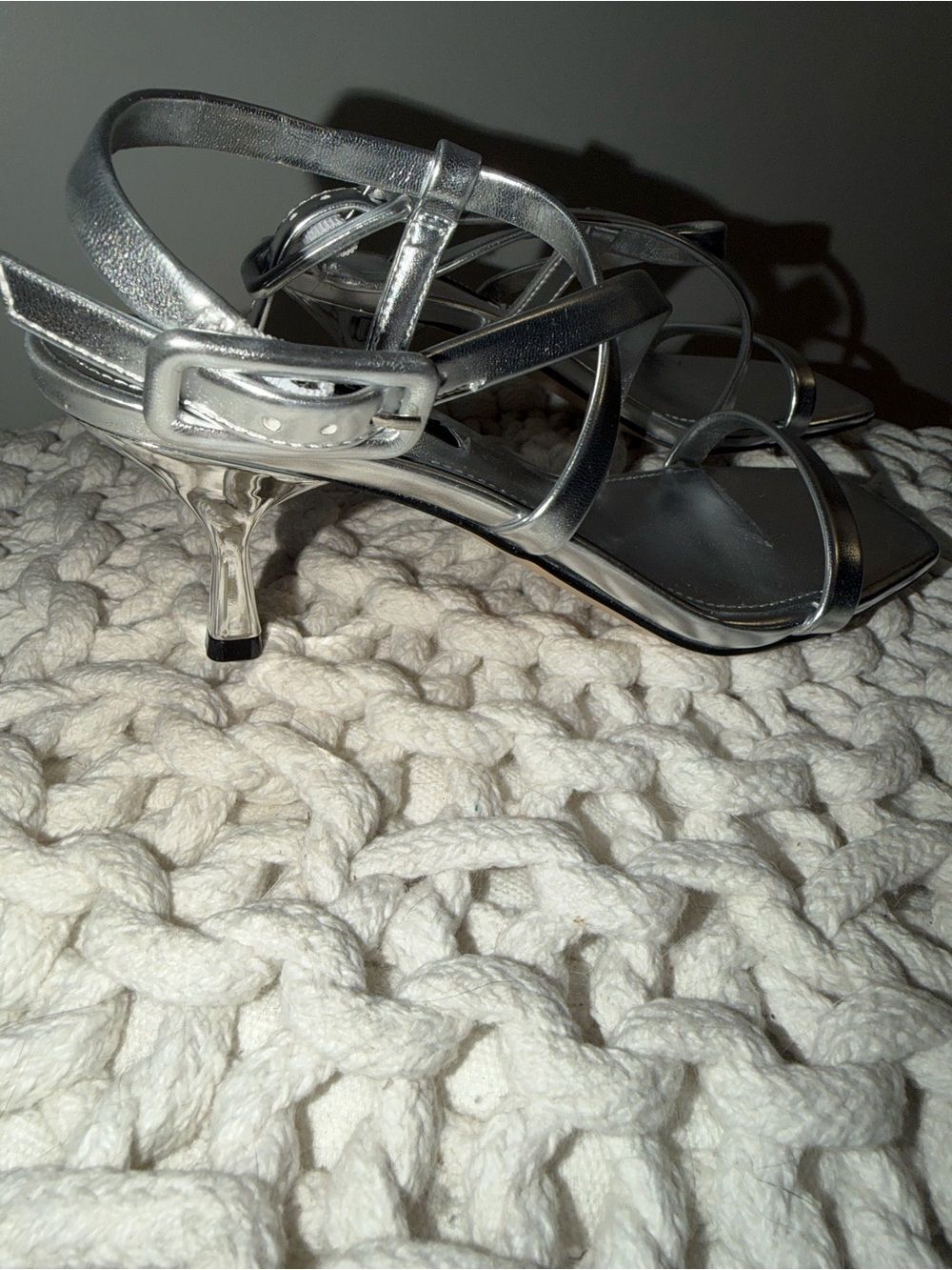Nine West Silver Strappy Heels Sandals Size 6.5 - Picture 5 of 7